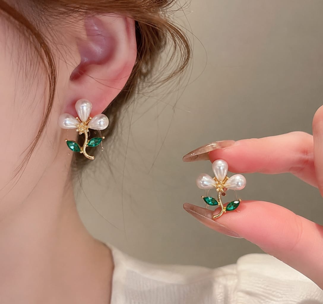 Pearl & Emerald Floral Earrings