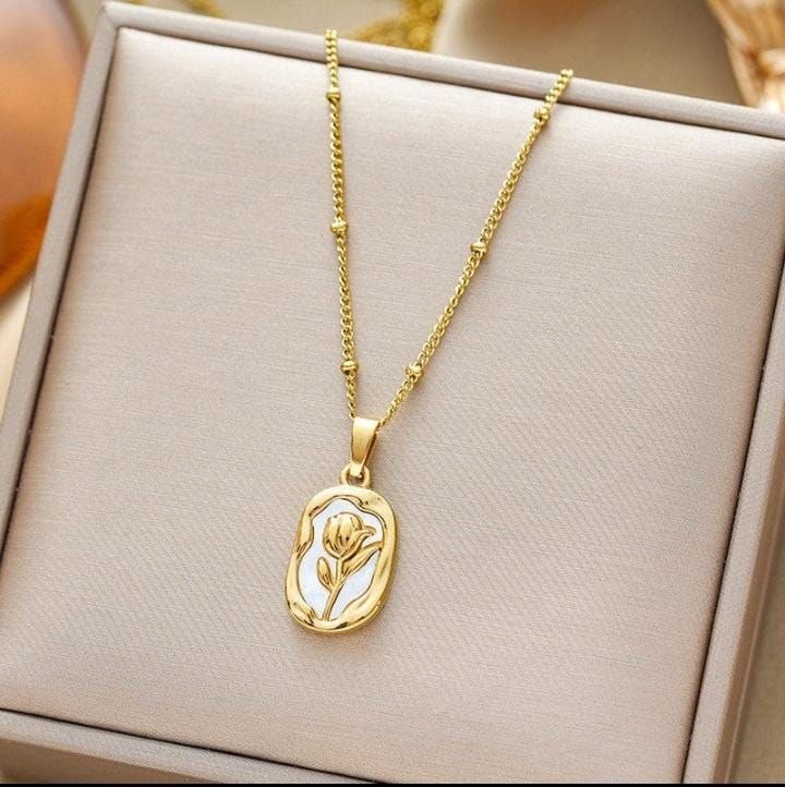 Golden Floral Oval Pendant Necklace