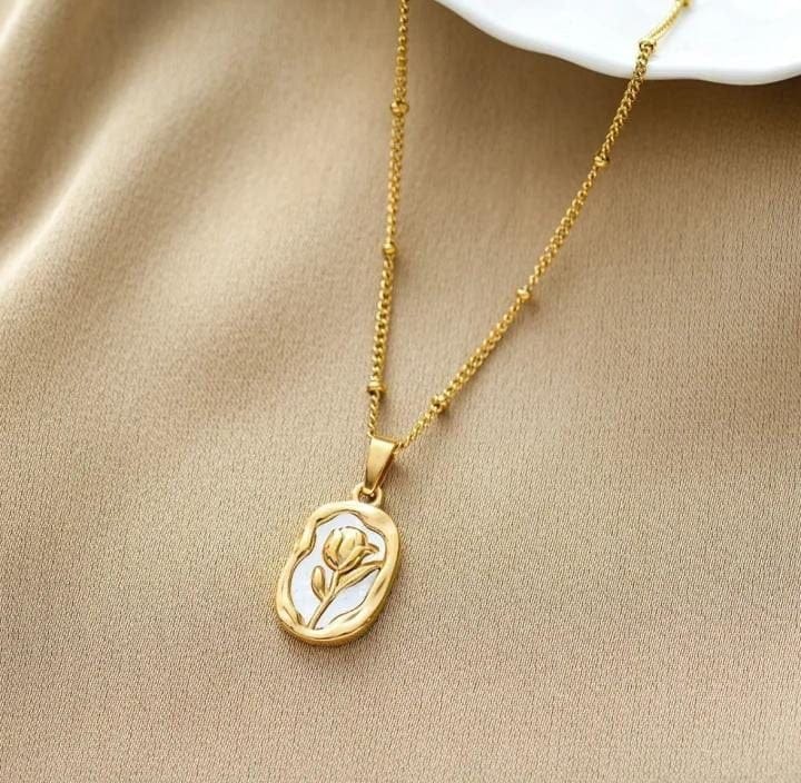 Golden Floral Oval Pendant Necklace