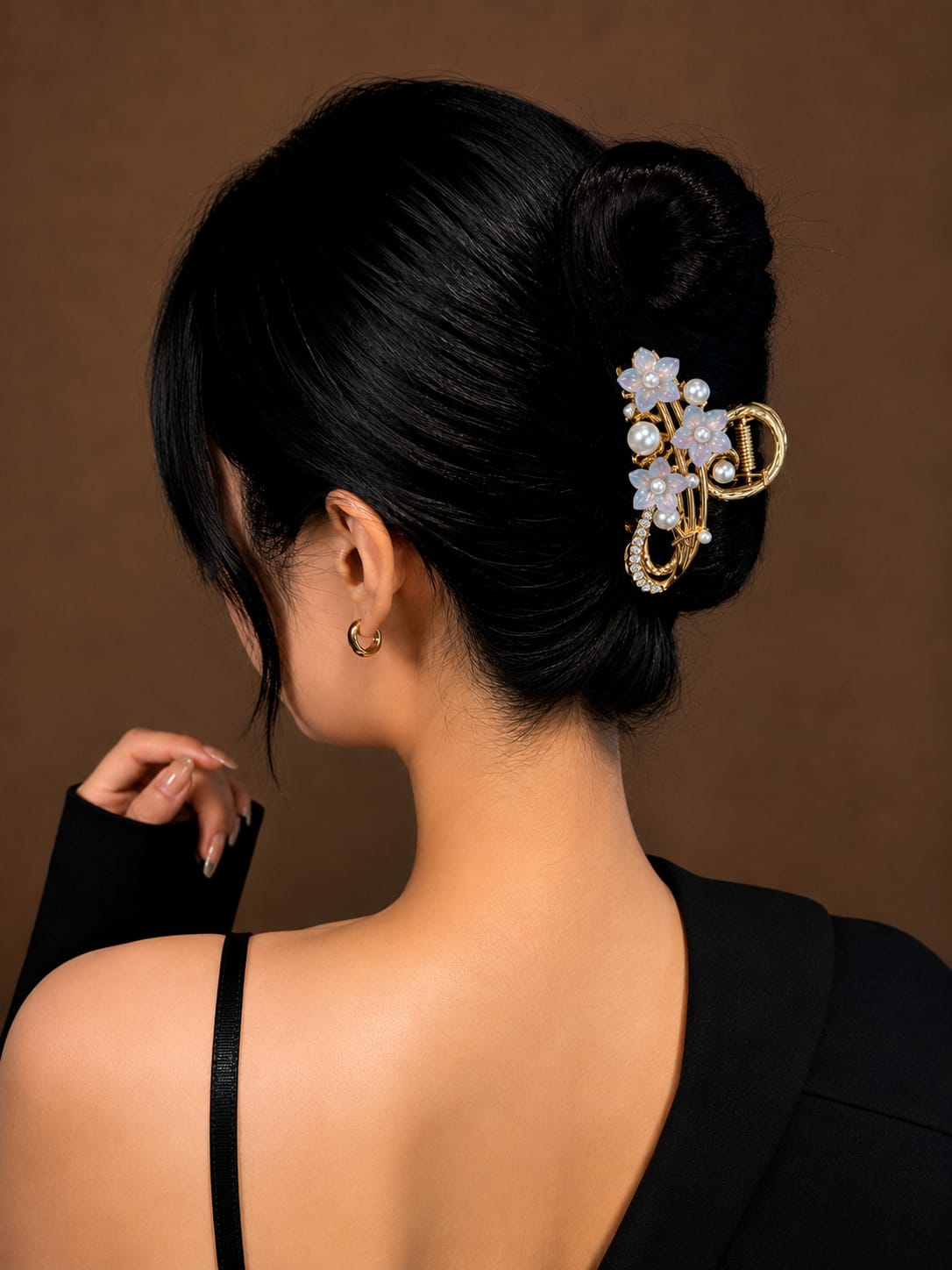 Floral Pearl Elegance Hair Clip