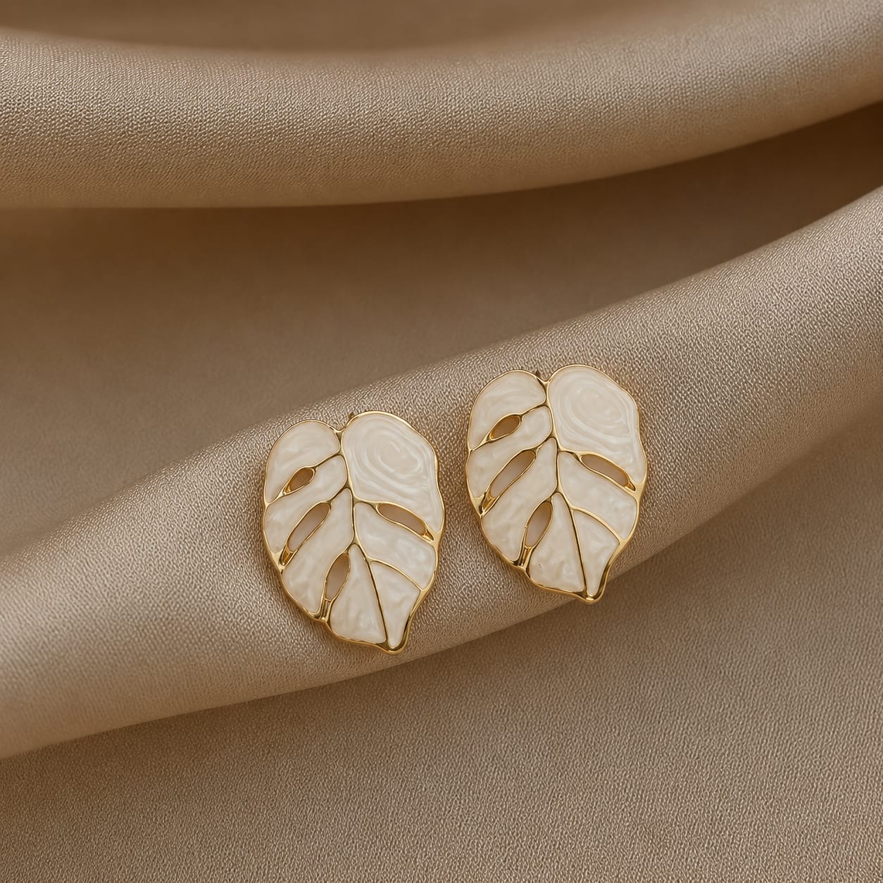Monstera Leaf Earrings