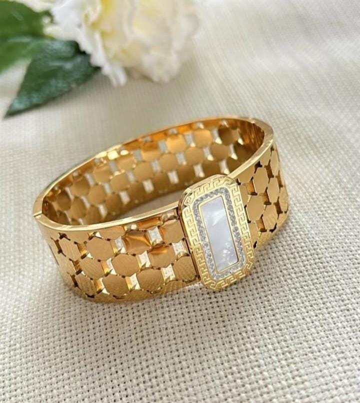 Gold Square Link Bracelet